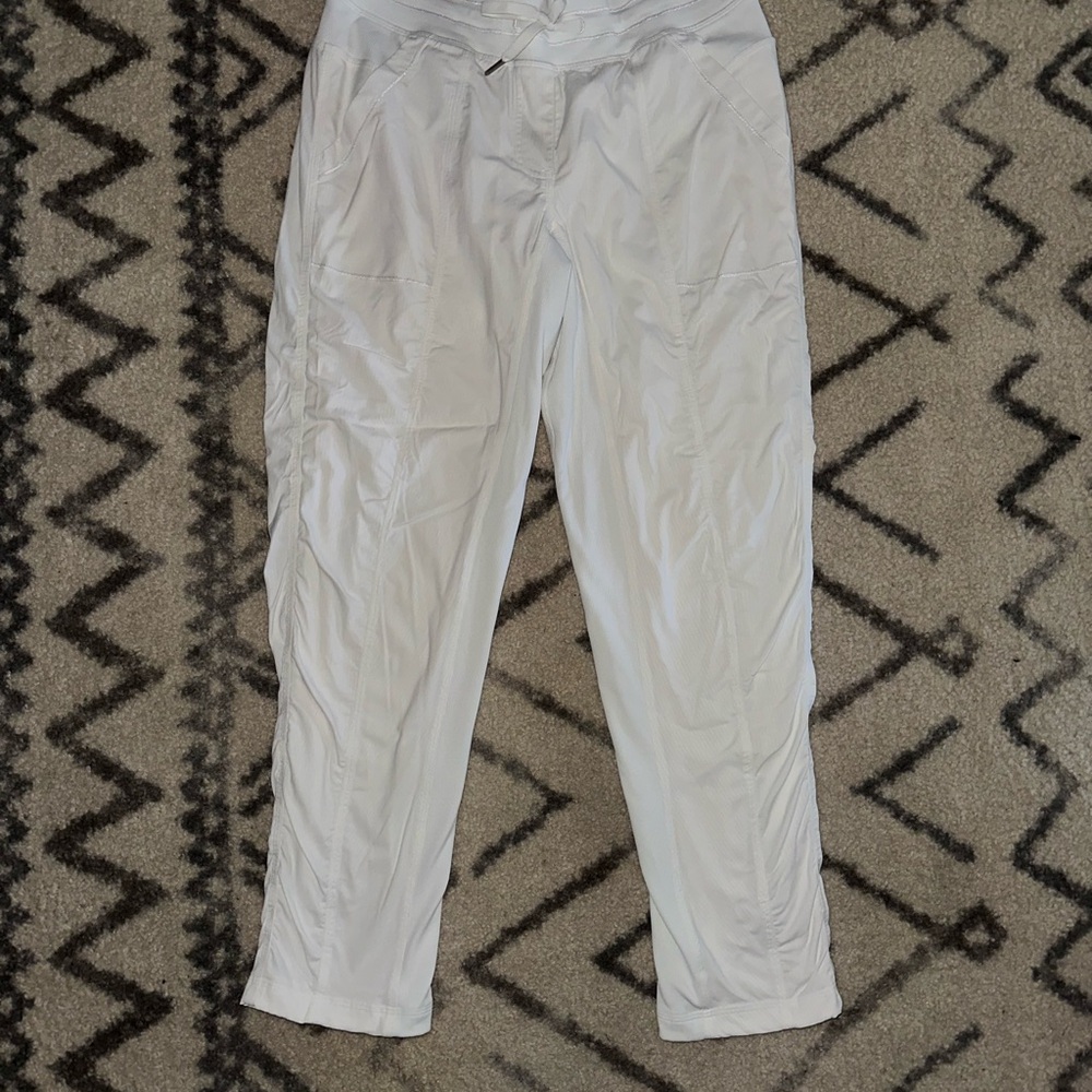 Lululemon Street to Studio Cropped Pants